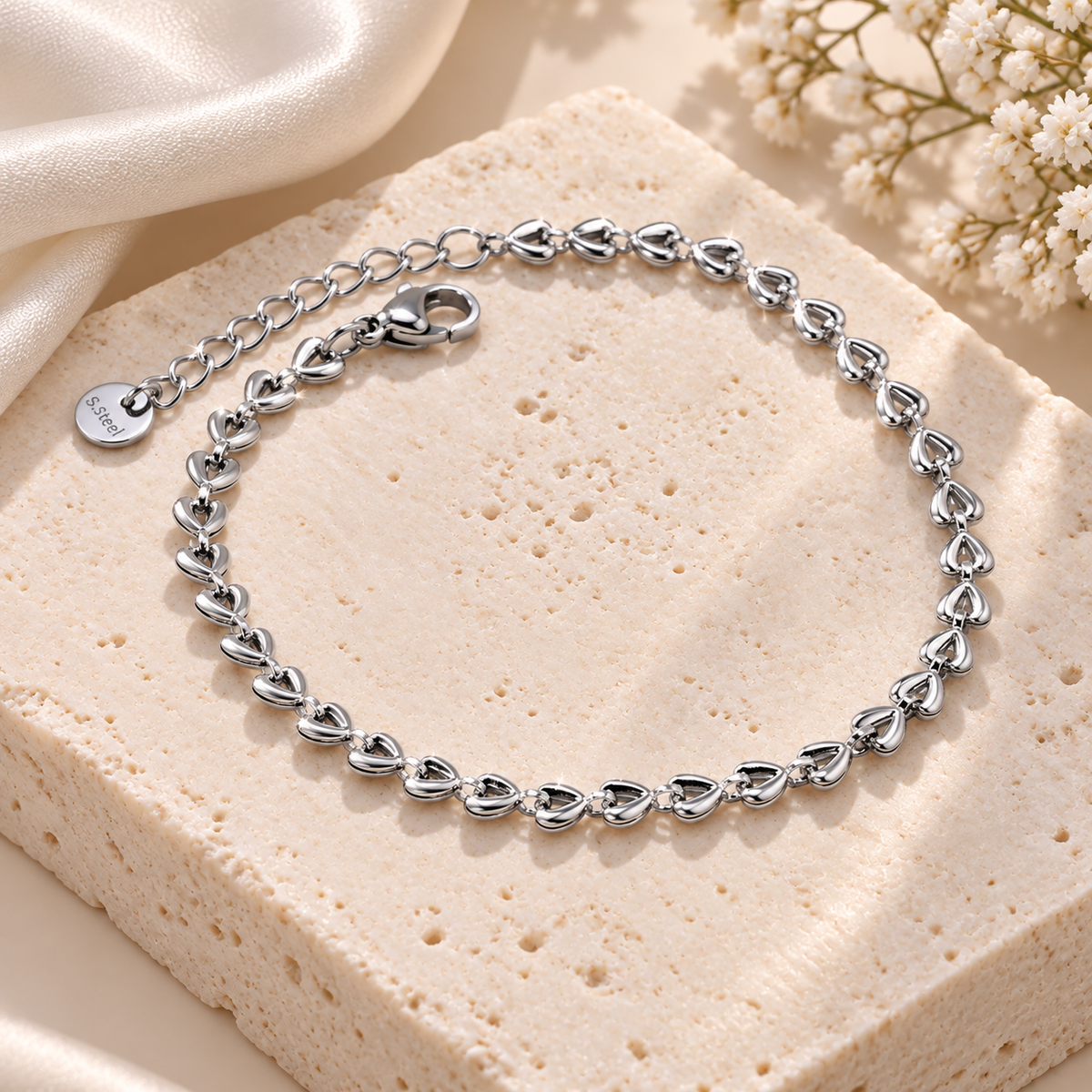 The Lovelle Heart Bracelet