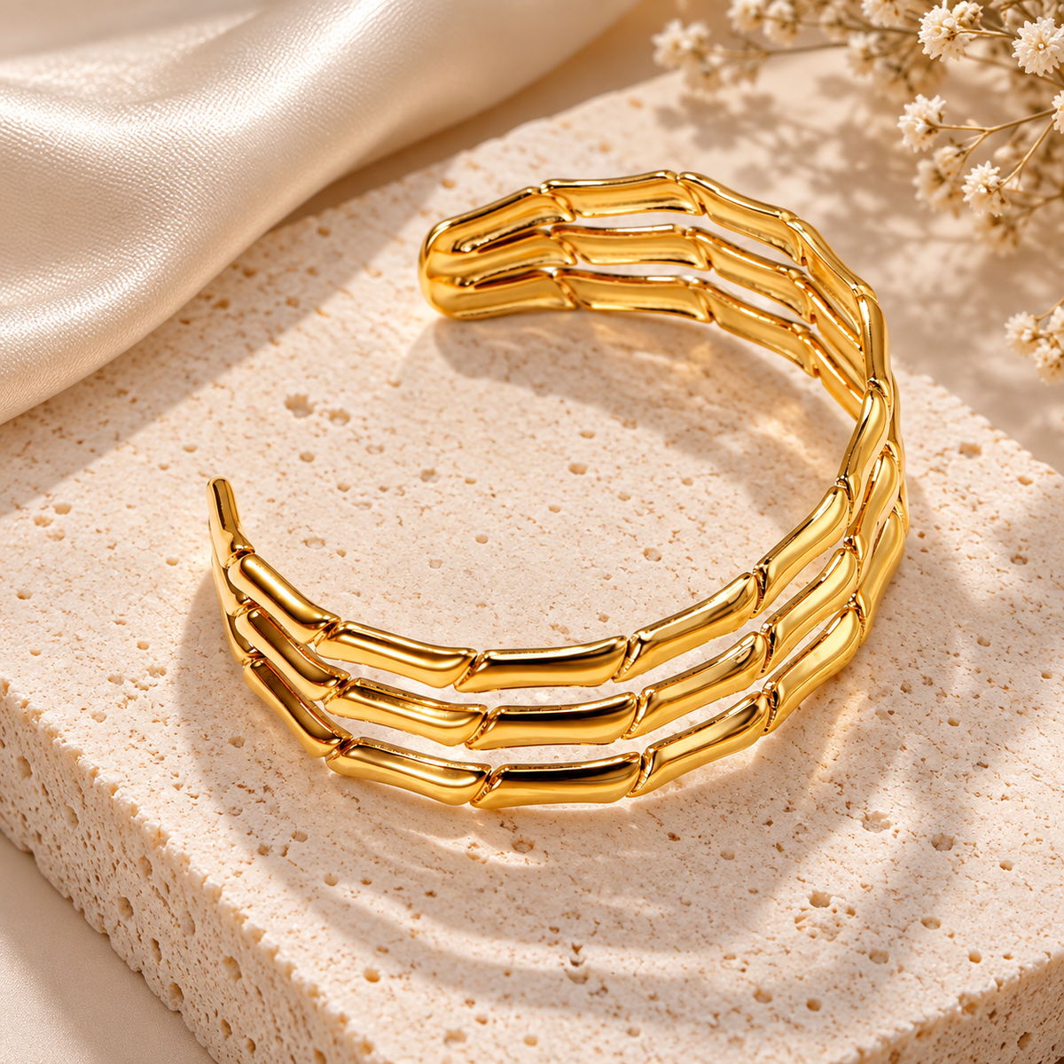 The Solenne Triple Cuff