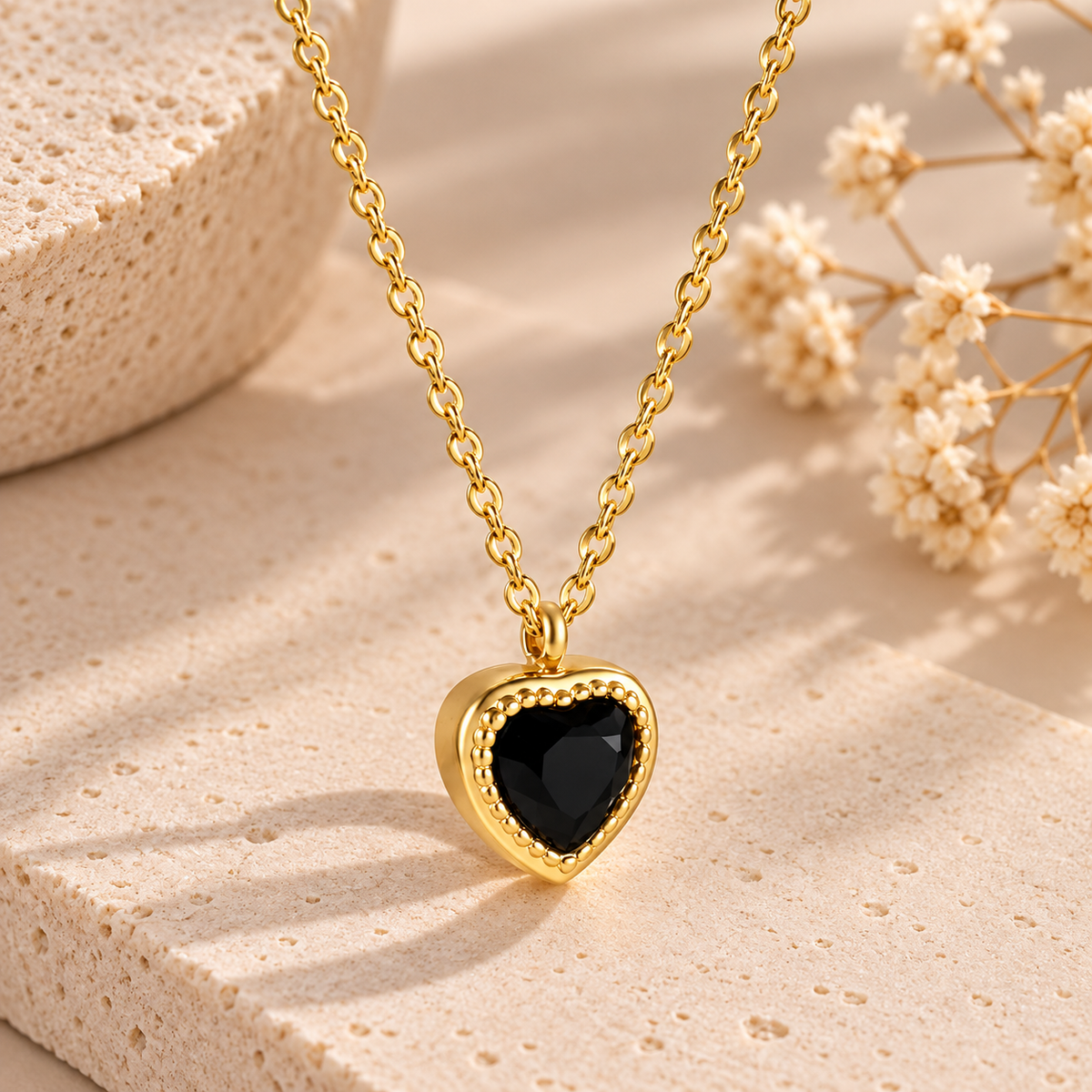 The Noire Heart Necklace